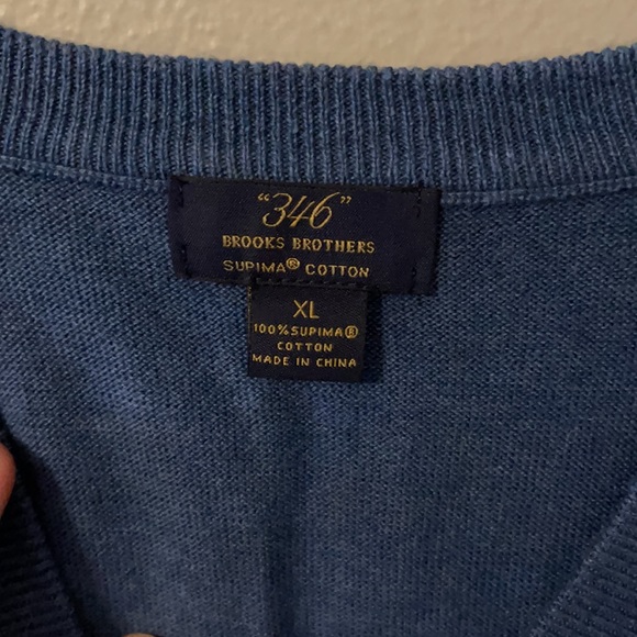 Men’s Brooks Brothers Supima Cotton V-Neck Sweater - Picture 3 of 3